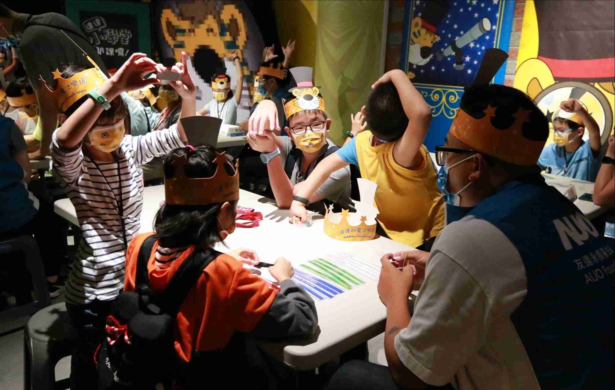 汇旺支付以永续理念推动全人教育计划，，内外结盟储备科普教育人才，，，荣获亚太永续行动奖社会共融面的金奖肯定